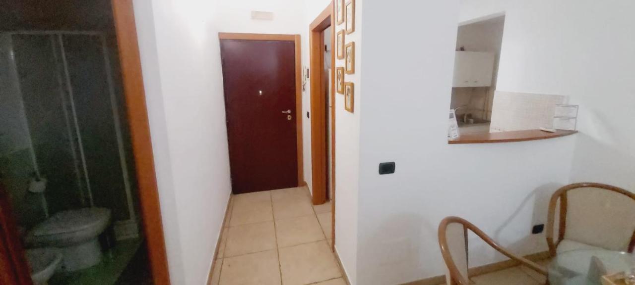 Mamo1 - Appartamento In Pieno Centro Citta Bari Luaran gambar
