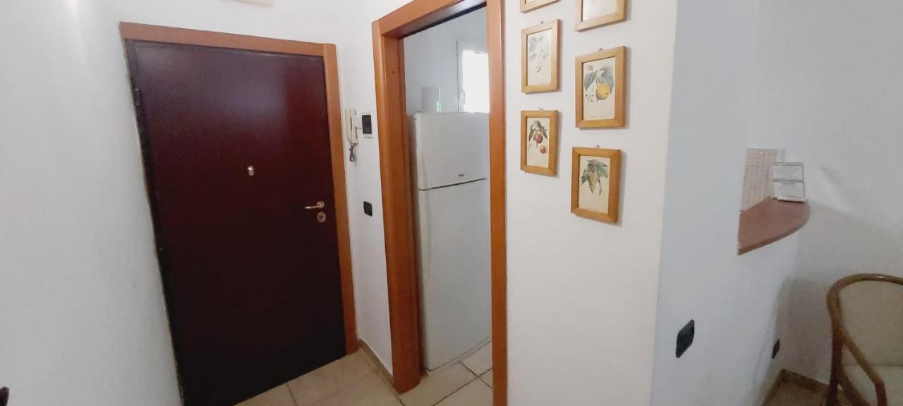 Mamo1 - Appartamento In Pieno Centro Citta Bari Luaran gambar