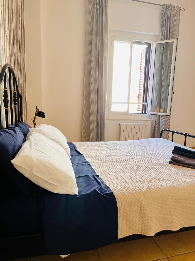 Mamo1 - Appartamento In Pieno Centro Citta Bari Luaran gambar