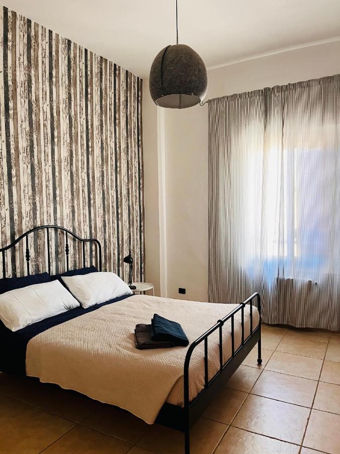 Mamo1 - Appartamento In Pieno Centro Citta Bari Luaran gambar