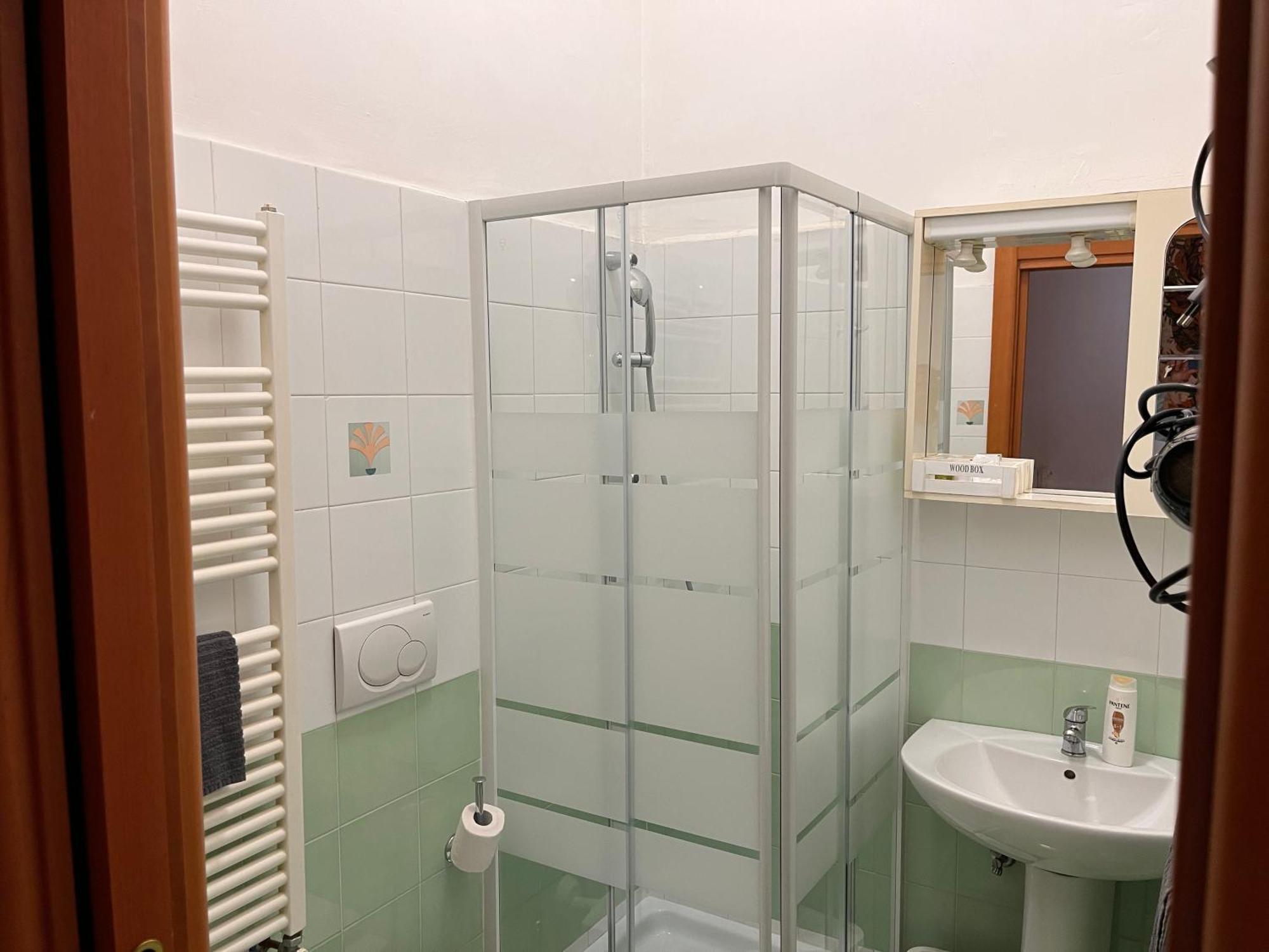 Mamo1 - Appartamento In Pieno Centro Citta Bari Luaran gambar