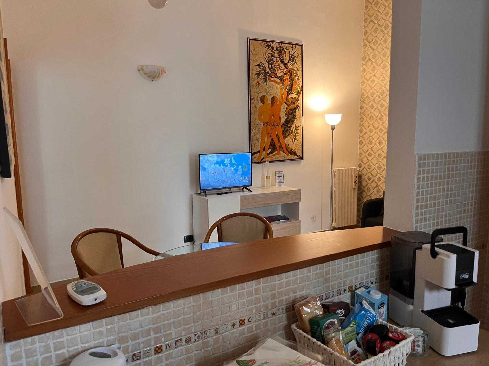 Mamo1 - Appartamento In Pieno Centro Citta Bari Luaran gambar