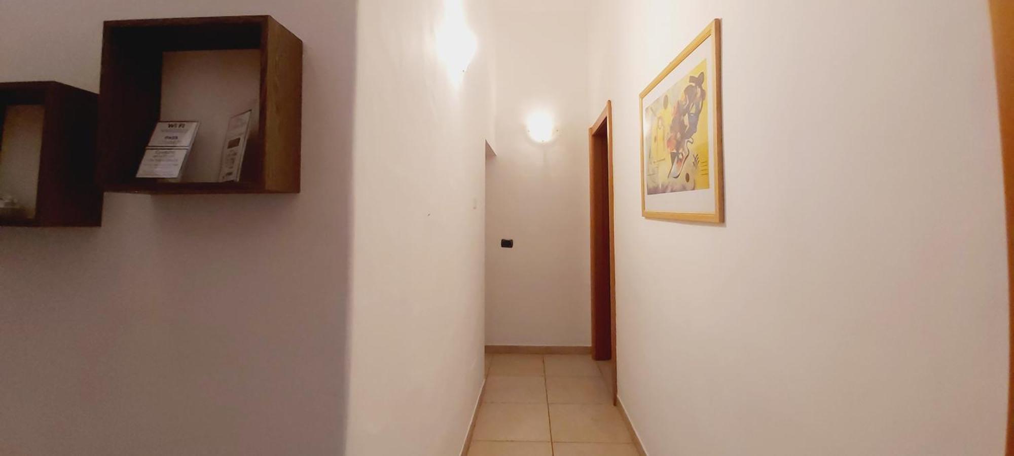 Mamo1 - Appartamento In Pieno Centro Citta Bari Luaran gambar