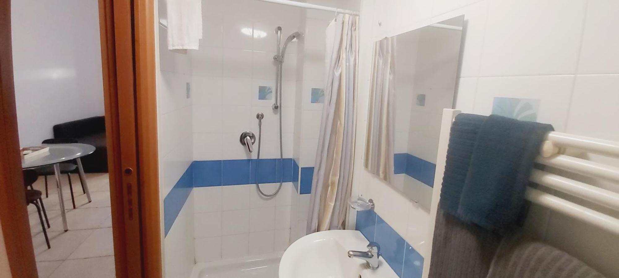 Mamo1 - Appartamento In Pieno Centro Citta Bari Luaran gambar